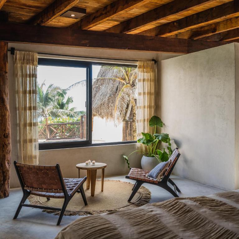 Amansala Resort - Habitación Superior con cama extragrande - 2