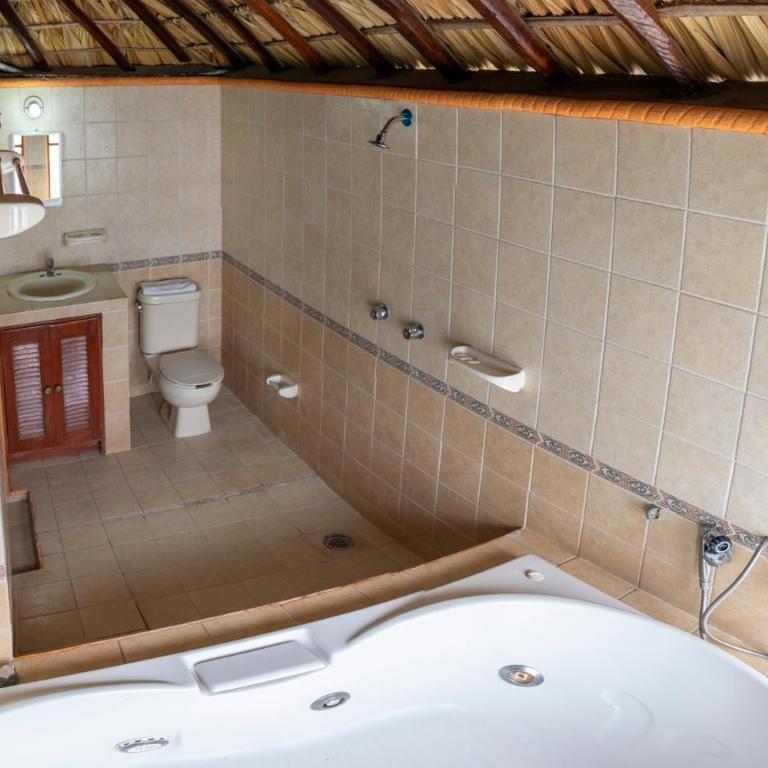 Hotel y Bungalows Acuario - Habitación Deluxe con 2 camas grandes - 9
