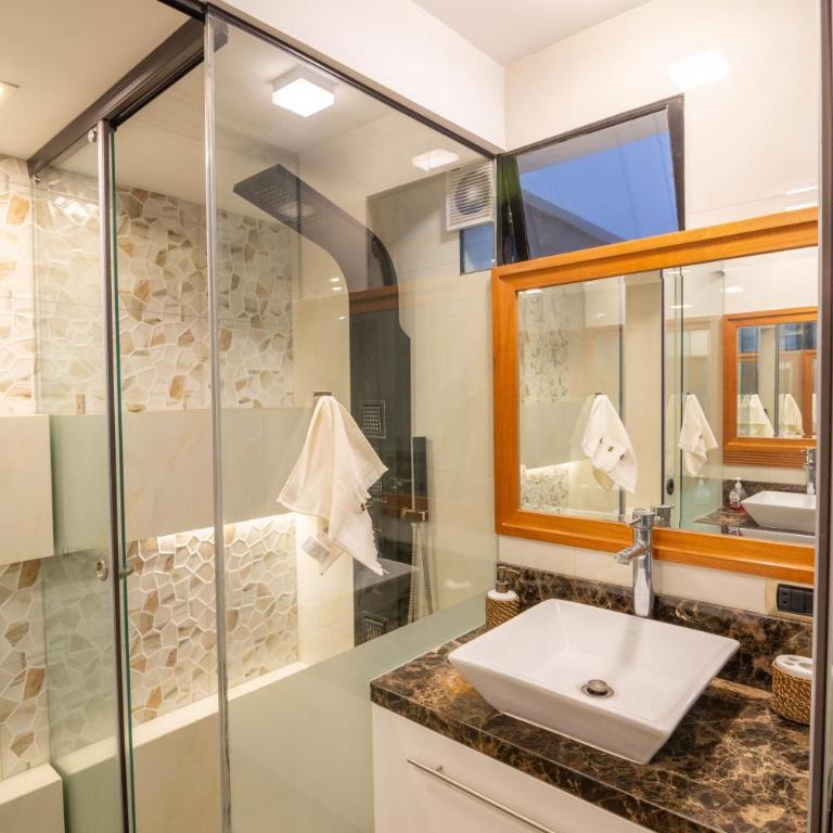 Corpac Apartment - Three-Bedroom Apartment - 12