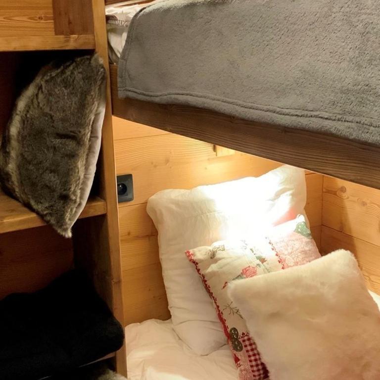 Appartement Rénové à Val Thorens - 4 Pers, 1 Ch + Cabine, Wifi, Skis aux Pieds, Balcon - FR-1-637-44 - Apartment - 5