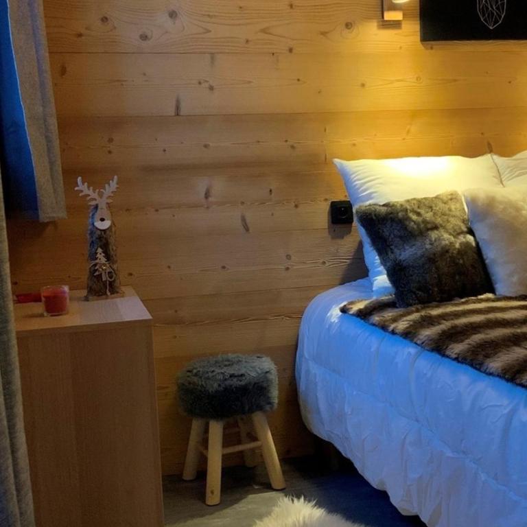 Appartement Rénové à Val Thorens - 4 Pers, 1 Ch + Cabine, Wifi, Skis aux Pieds, Balcon - FR-1-637-44 - Apartment - 6