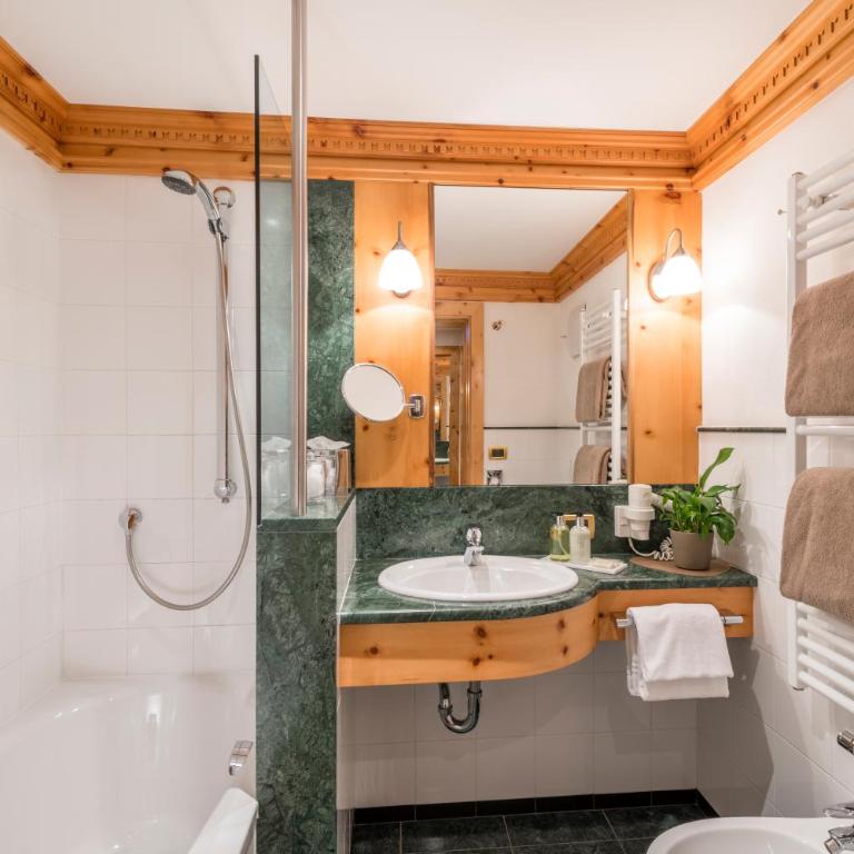 Hotel Angelo Engel - Standard Double or Twin Room - 2