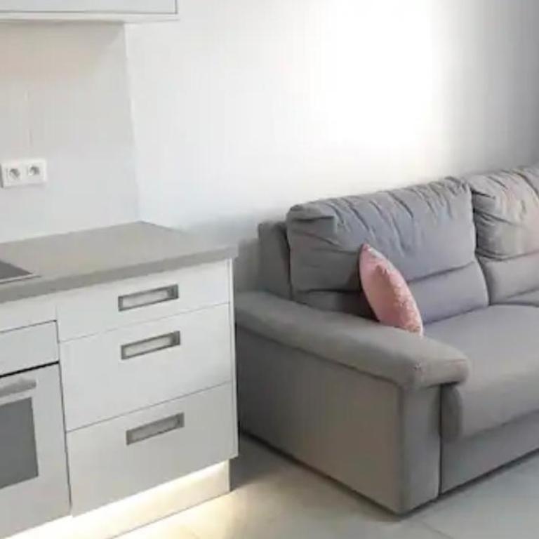 Impeccable 3 pièces -Clim -2 terrasses ,la plage à 50m Juan les pins proche Cannes - Two-Bedroom Apartment - 1