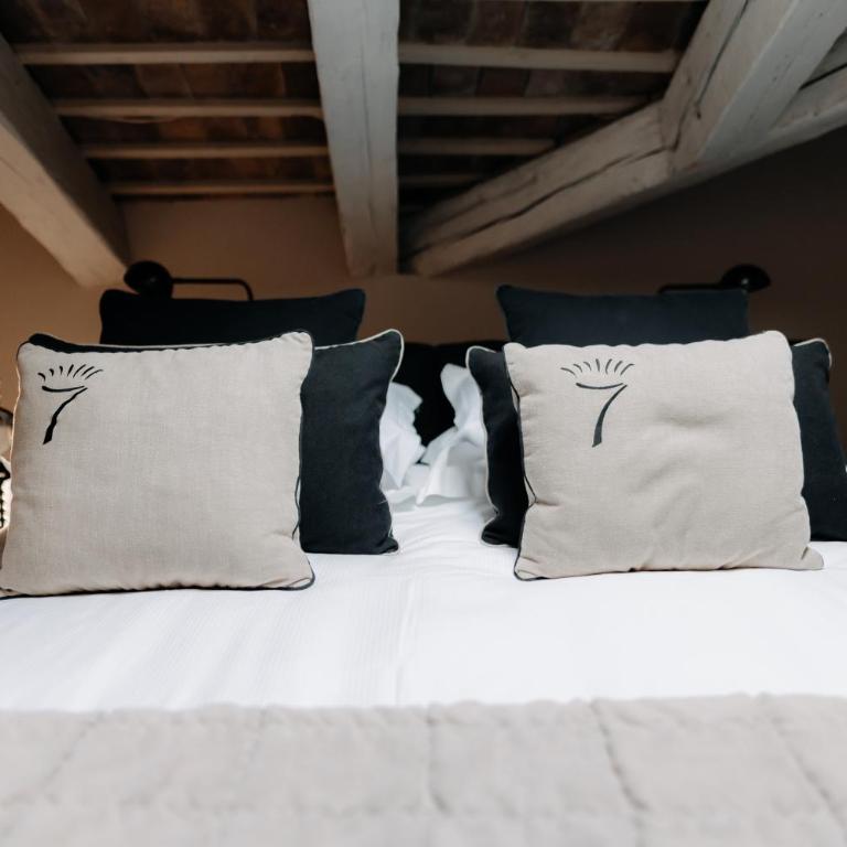 Seven Historical Suites - Premier Suite - 14