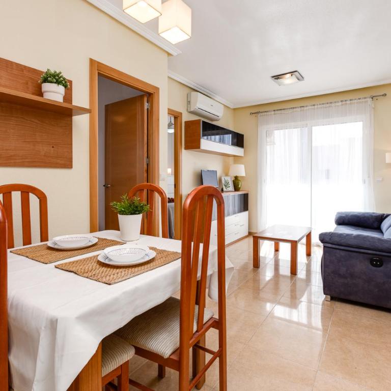 Sunny Casita, Torrevieja, Modern 2 Bed Top Floor Apartment - Two-Bedroom Apartment - 1