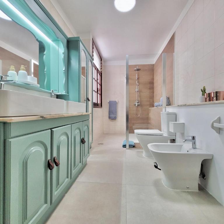 The Balcony House with FREE PARKING - Apartamento Deluxe - 7