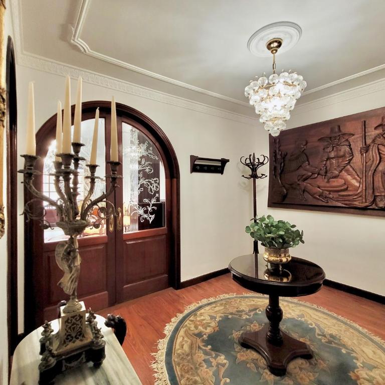 The Balcony House with FREE PARKING - Apartamento Deluxe - 49