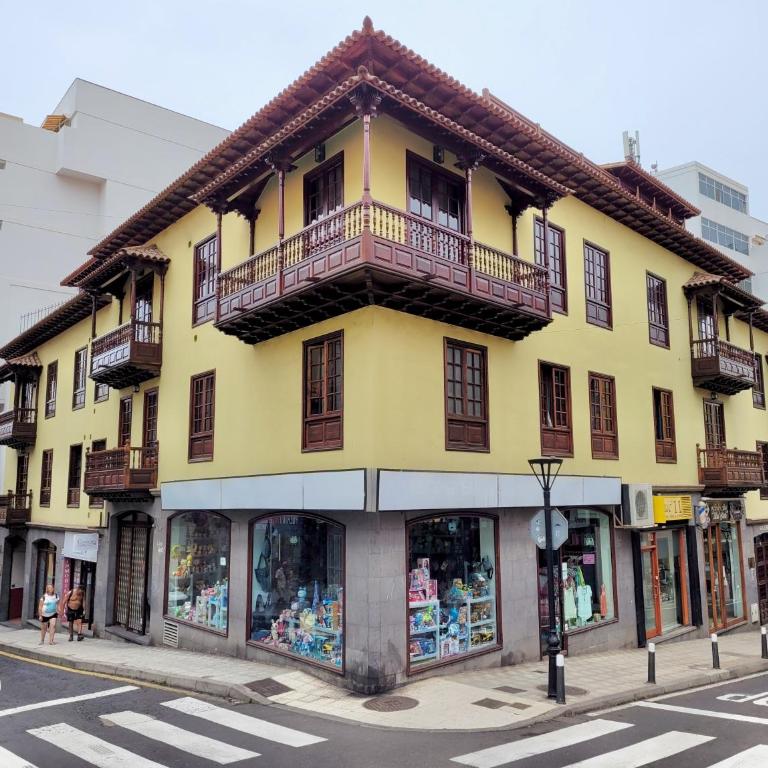 The Balcony House with FREE PARKING - Apartamento Deluxe - 1