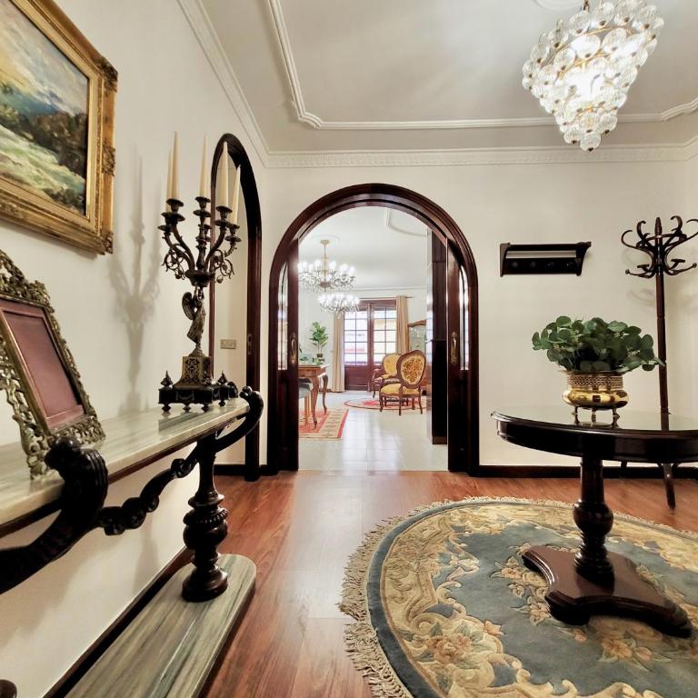 The Balcony House with FREE PARKING - Apartamento Deluxe - 48
