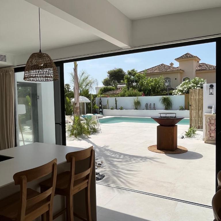 Casa Duende, Estepona, Private beach house with heated pool - Villa frente a la playa - 9
