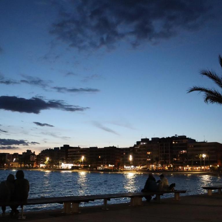 Sunny Casita, Torrevieja, Modern 2 Bed Top Floor Apartment - Two-Bedroom Apartment - 15
