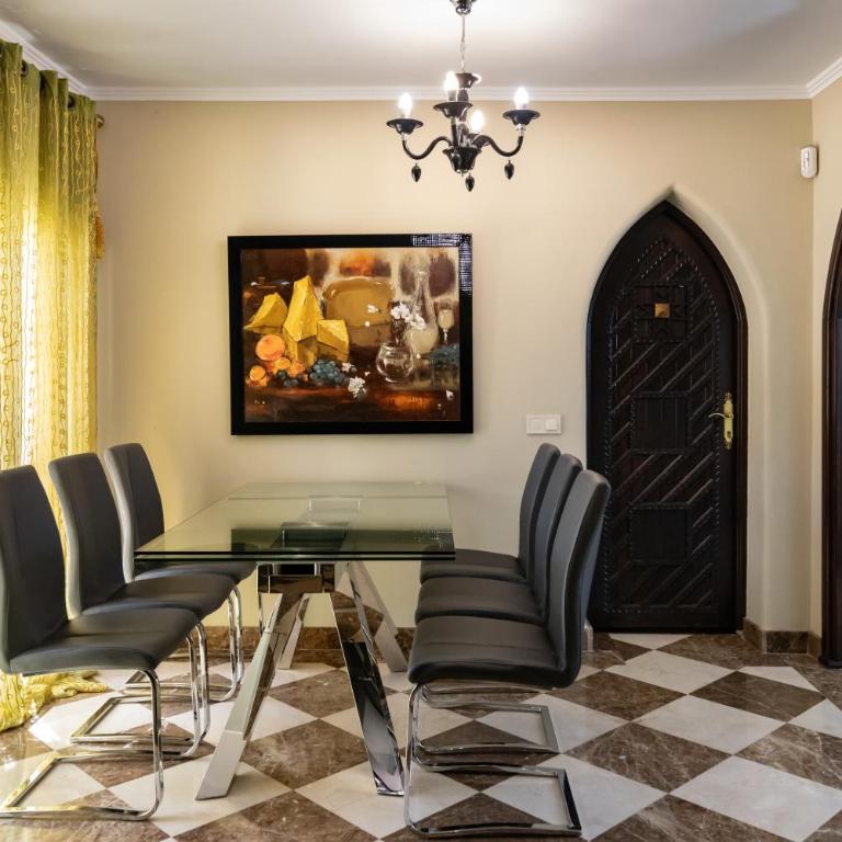 Villa in Puerto Cabopino - Villa - 17
