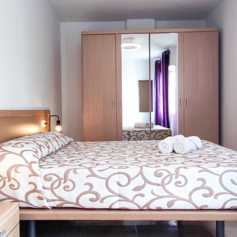 Nice Home Family - Alojamientos La Torre - Three-Bedroom Apartment - 12
