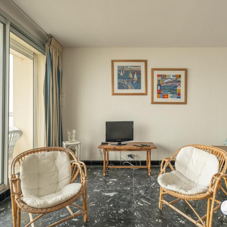 Appartement spacieux face mer avec balcon, proche du centre et commerces - FR-1-197-170 - Appartement (6 Adultes) - 15