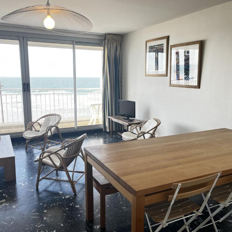 Appartement spacieux face mer avec balcon, proche du centre et commerces - FR-1-197-170 - Appartement (6 Adultes) - 17