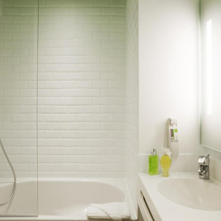 ibis Styles Paris Buttes Chaumont - Chambre Lits Jumeaux - 9