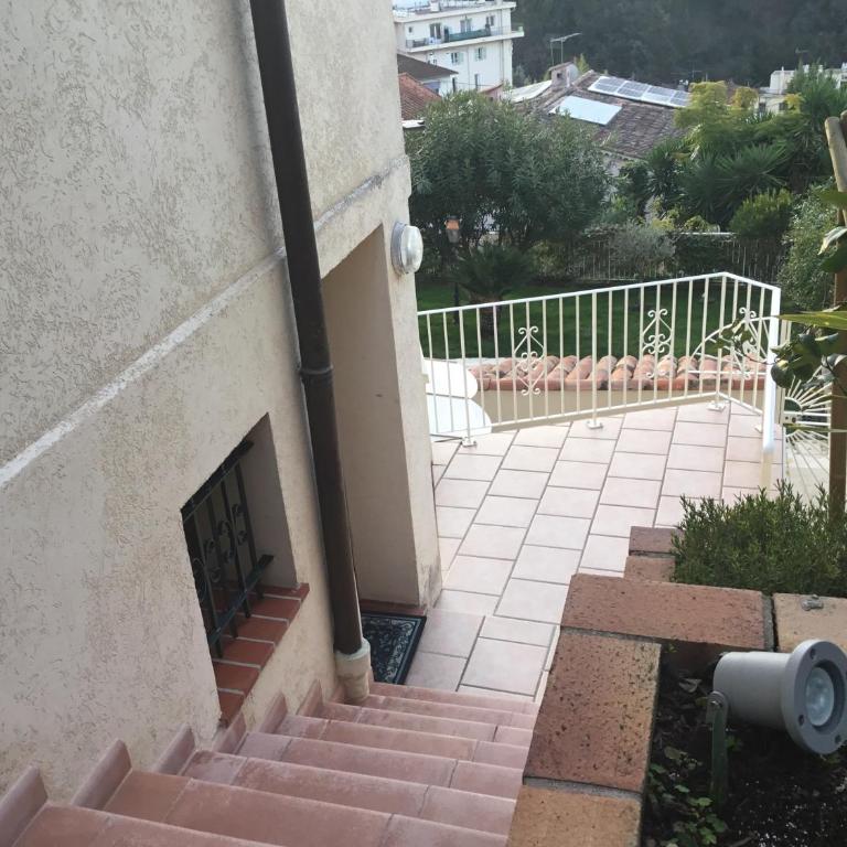 Villa Paradiso, logement avec piscine, Nice Nord - Appartement 2 Chambres - 5