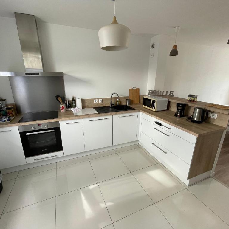 La Palmerais Dinard - 5 min de la plage - Four-Bedroom House - 1