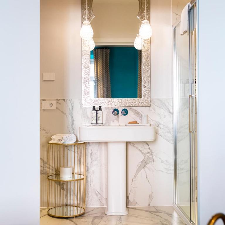 Palazzo Fauzone Relais & Spa - Deluxe Doppelzimmer mit Zustellbett - 5