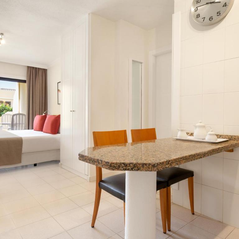 Ramada Residences by Wyndham Costa Adeje - Estudio con terraza - 2