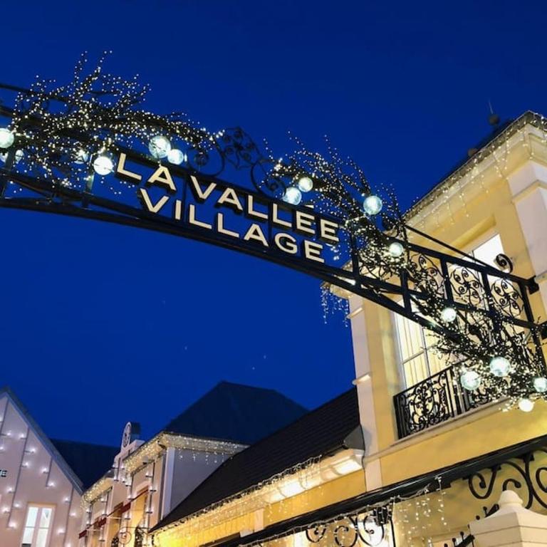 ***Suite Parklane* 5min Disney & Shopping * NEW*** - Apartment mit 1 Schlafzimmer - 32