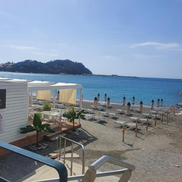 Central Sestri Executive 2 Bedroom&Huge Terrace - Appartamento con Balcone - 4