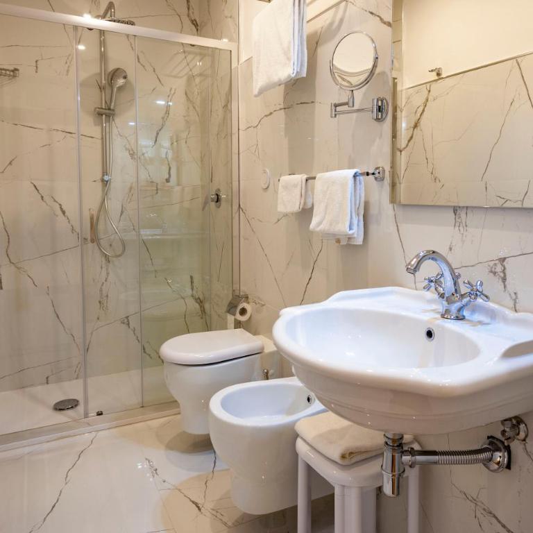 Villa Royal B&B - Camera Matrimoniale/Doppia con Letti Singoli con Bagno Privato Esterno - 2