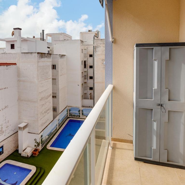Sunny Casita, Torrevieja, Modern 2 Bed Top Floor Apartment - Two-Bedroom Apartment - 20