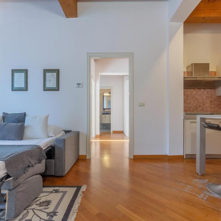 GuestHost - Palazzo Manfredini Exclusive & Deluxe Apartment - Two-Bedroom Apartment - 4