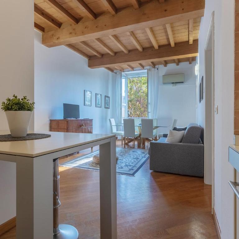 GuestHost - Palazzo Manfredini Exclusive & Deluxe Apartment - Two-Bedroom Apartment - 3