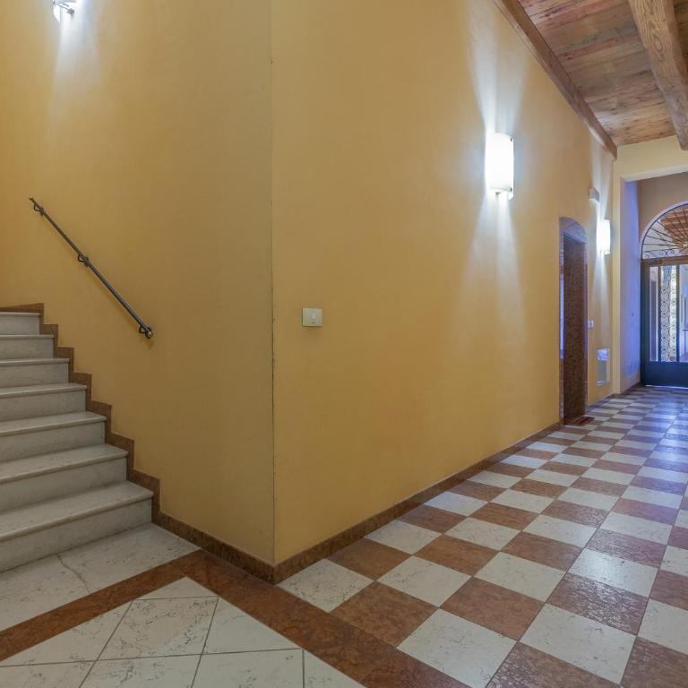 GuestHost - Palazzo Manfredini Exclusive & Deluxe Apartment - Two-Bedroom Apartment - 24