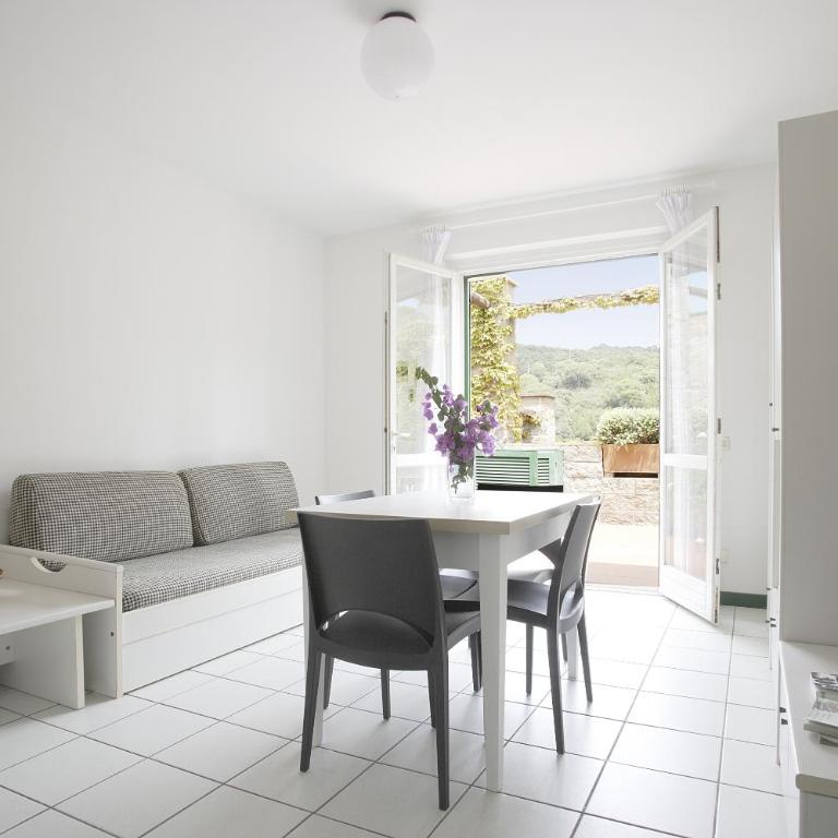 Hotel & Resort Sant'Anna Del Volterraio - Three-Bedroom Apartment (8 Adults) - Annex - 2