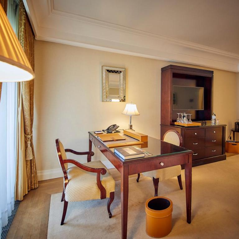 Falkensteiner Schlosshotel Velden – The Leading Hotels of the World - Superior Zimmer - 3