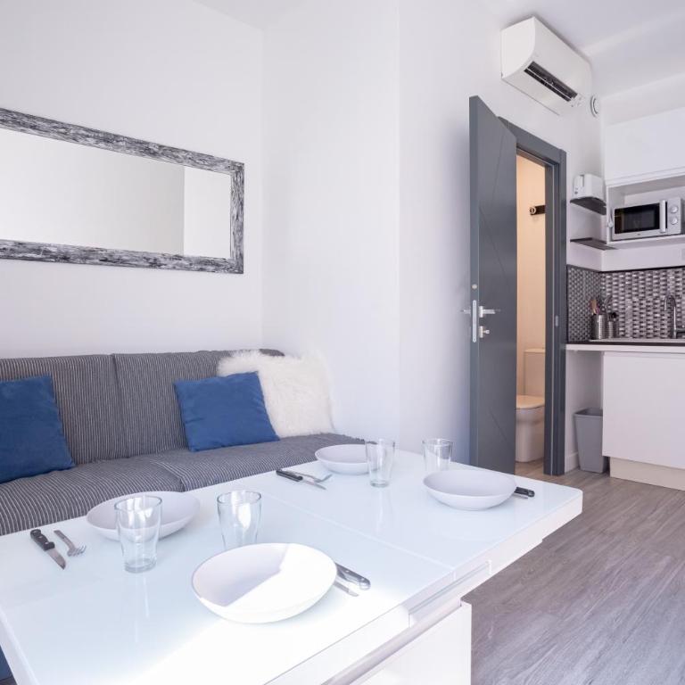 Cannes Experience Pastour Privatize 6 aparts 10bedrooms&9baths 11doublebeds with his duplexpenthouse ROOFTOP close palais congres beaches et Suquet - Maison de Vacances - 16