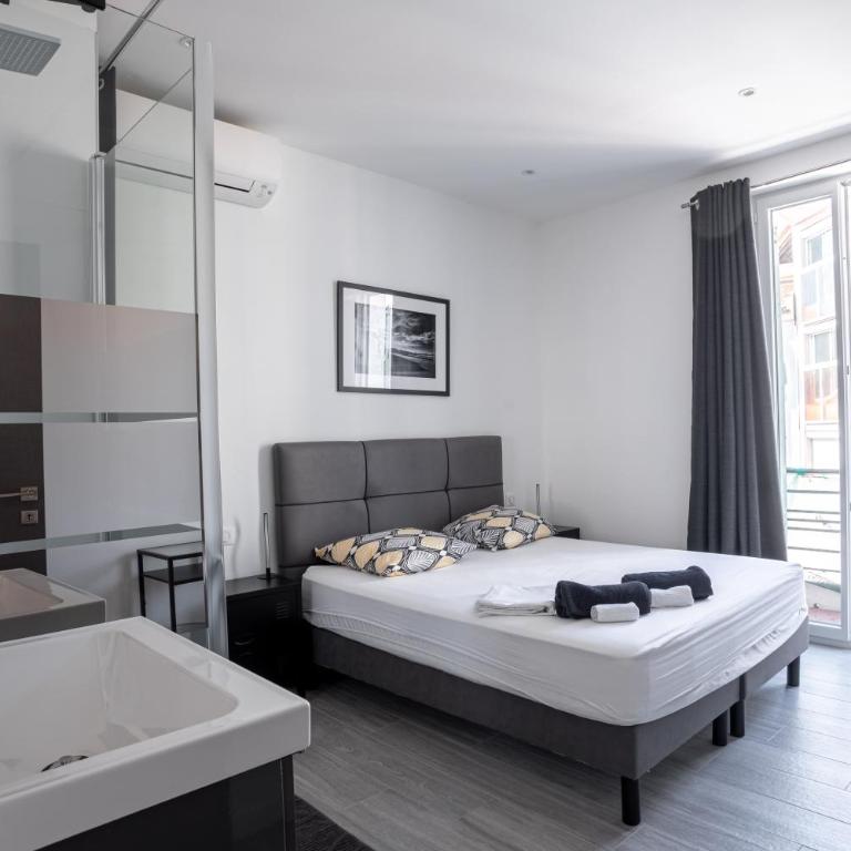 Cannes Experience Pastour Privatize 6 aparts 10bedrooms&9baths 11doublebeds with his duplexpenthouse ROOFTOP close palais congres beaches et Suquet - Maison de Vacances - 24
