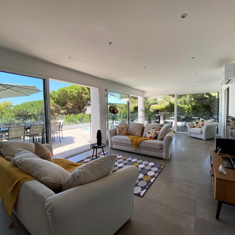 Villa 6 Chambres, Piscine, vue Mer, à Proximité de la Plage , Cavalaire-sur-mer - Villa - 14