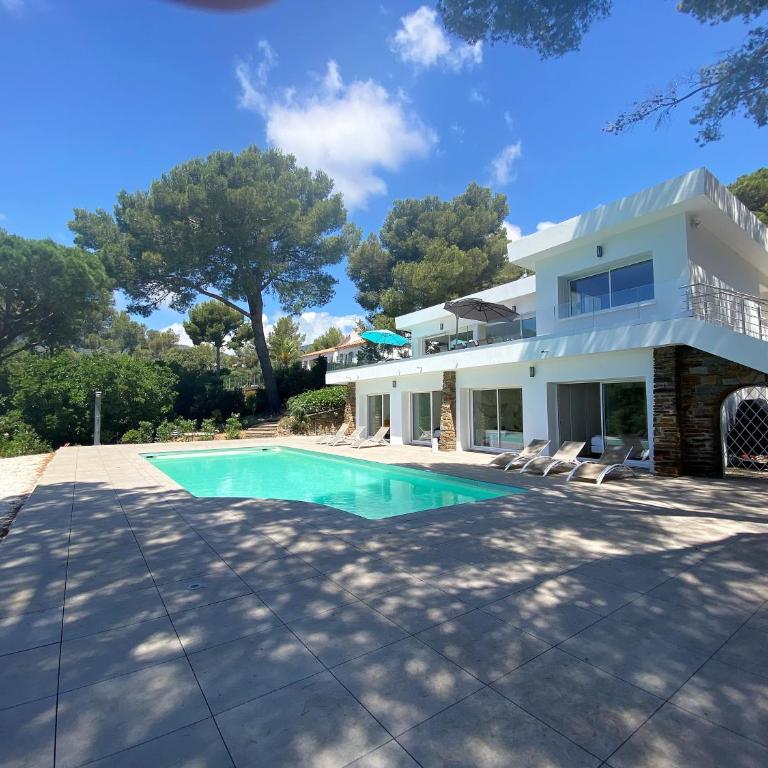 Villa 6 Chambres, Piscine, vue Mer, à Proximité de la Plage , Cavalaire-sur-mer - Villa - 2