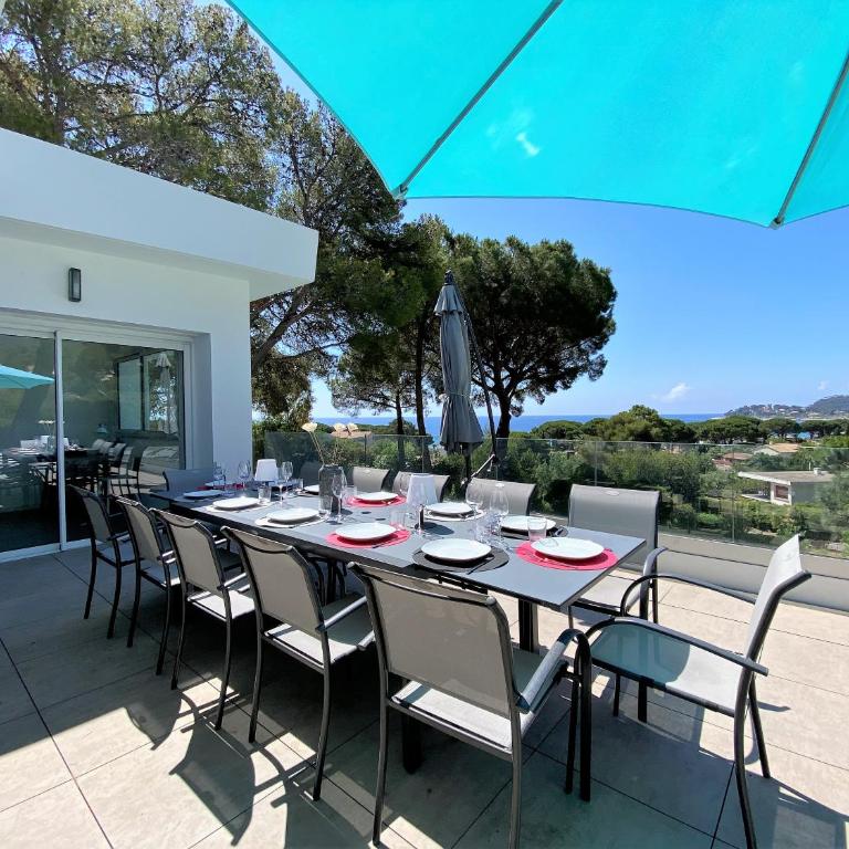 Villa 6 Chambres, Piscine, vue Mer, à Proximité de la Plage , Cavalaire-sur-mer - Villa - 9