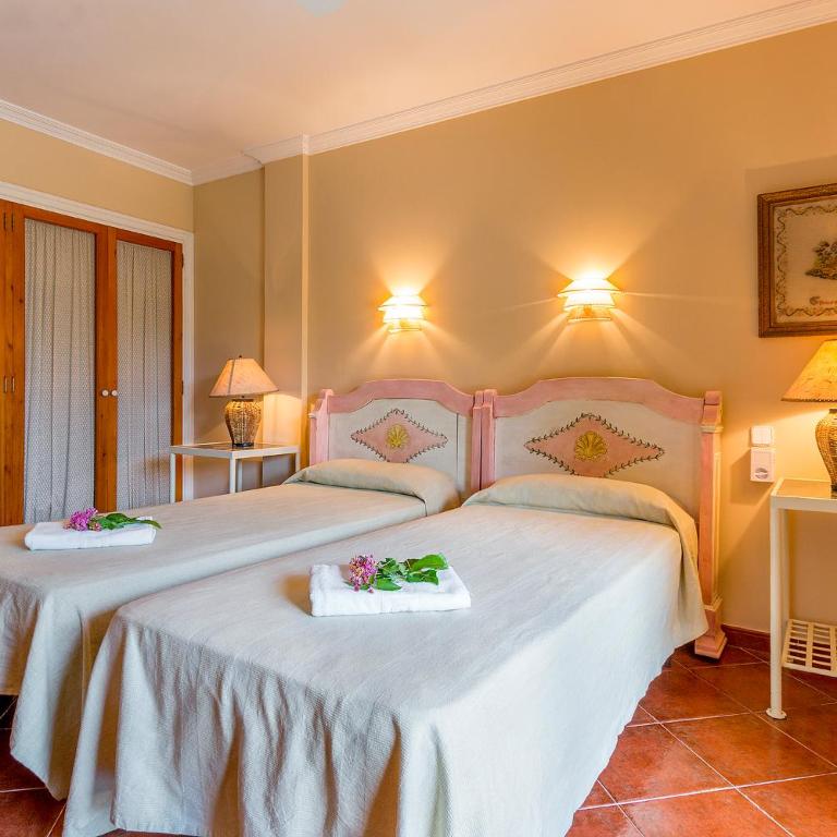 Townhouse with pool and mountain views, just 5 min - Casa de 4 dormitorios - 55