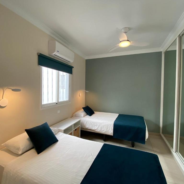 Bungalows Granada Beach - Apartamento con vistas a la piscina - 5