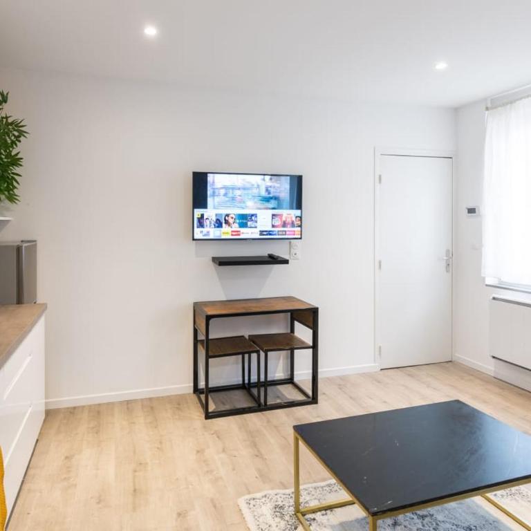 Désirée Logement Cosy et Charmant 1 er étage - Appartement 1 Chambre - 5