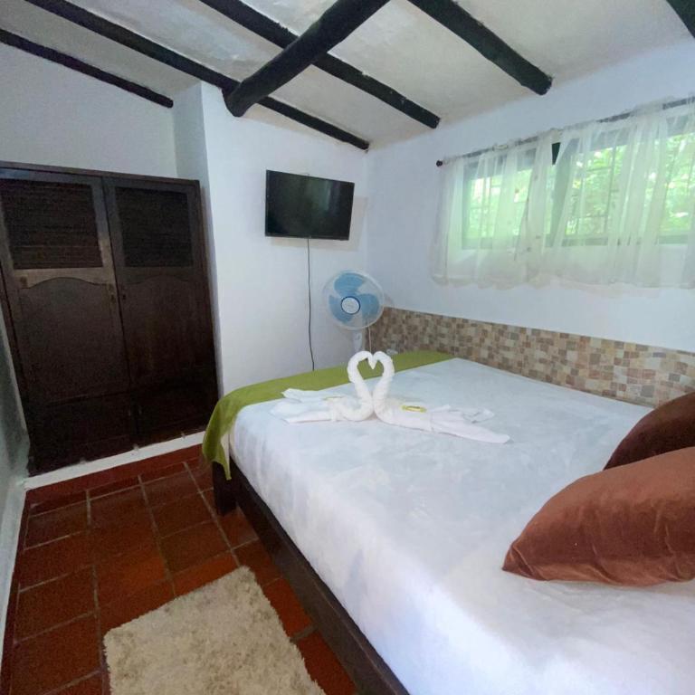 Hotel Campestre la Loma curiti - Habitación Cuádruple Clásica - 3