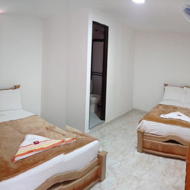 Hotel la Victoria - Twin Room - 1