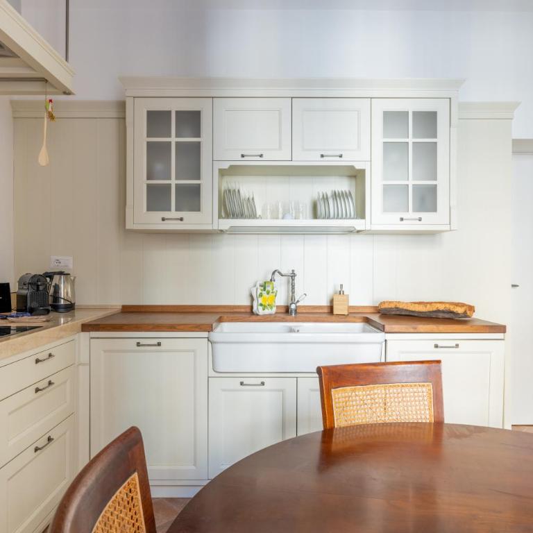 Mommy's - Pantheon house - Large Two-Bedroom Apartment - 25