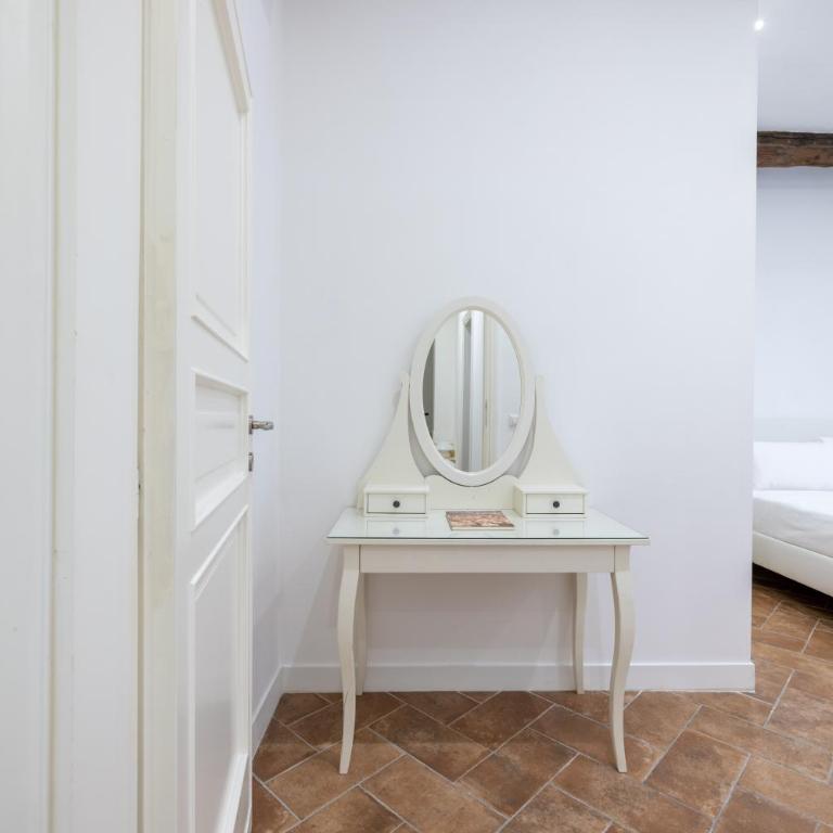 Mommy's - Pantheon house - Large Two-Bedroom Apartment - 11