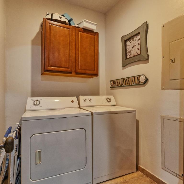 Bella Sirena Luxury Condo 205-B - Two-Bedroom Apartment - 23