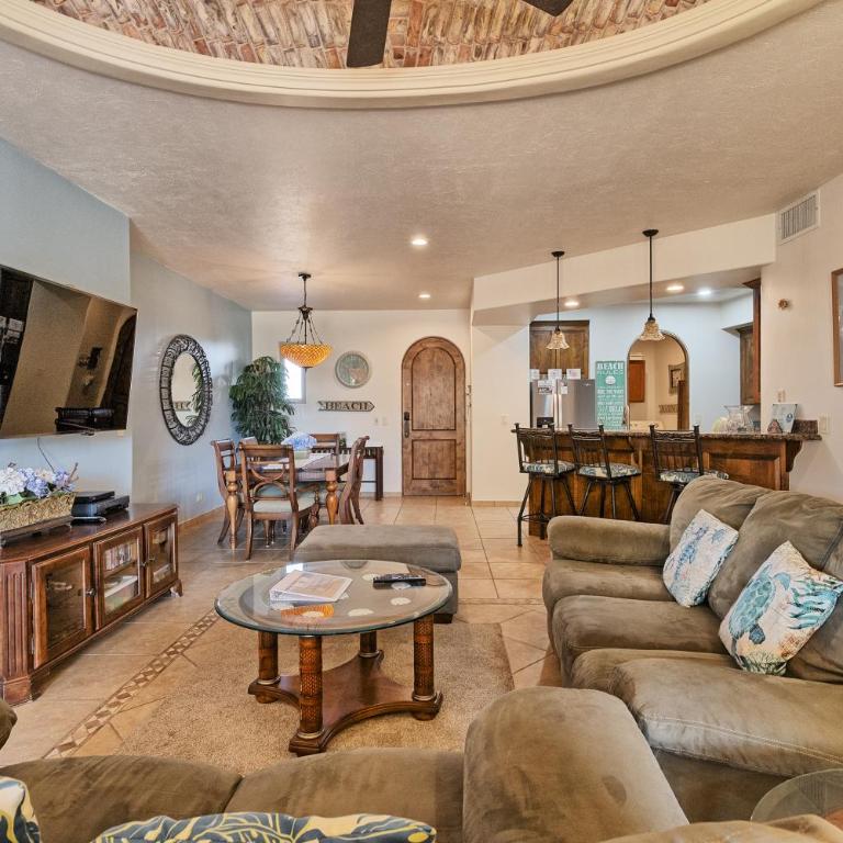 Bella Sirena Luxury Condo 205-B - Two-Bedroom Apartment - 8
