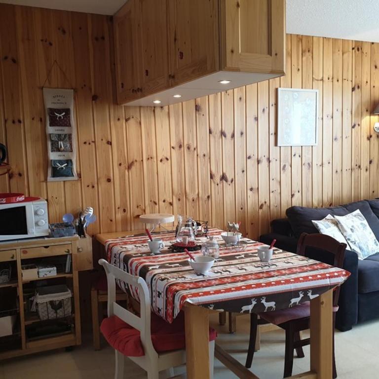 Appartement lumineux 4/5 pers. Proche des pistes avec parking couvert - Apartment mit 1 Schlafzimmer - 3