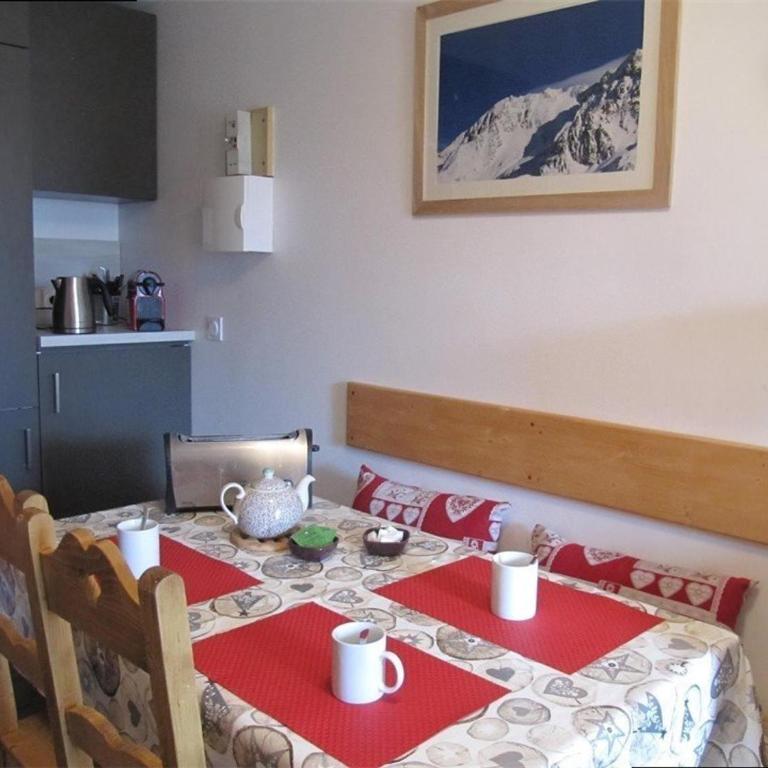 Val Thorens - Appartement pour 4 avec kitchenette équipée proche des pistes - FR-1-637-47 - Apartment - 5