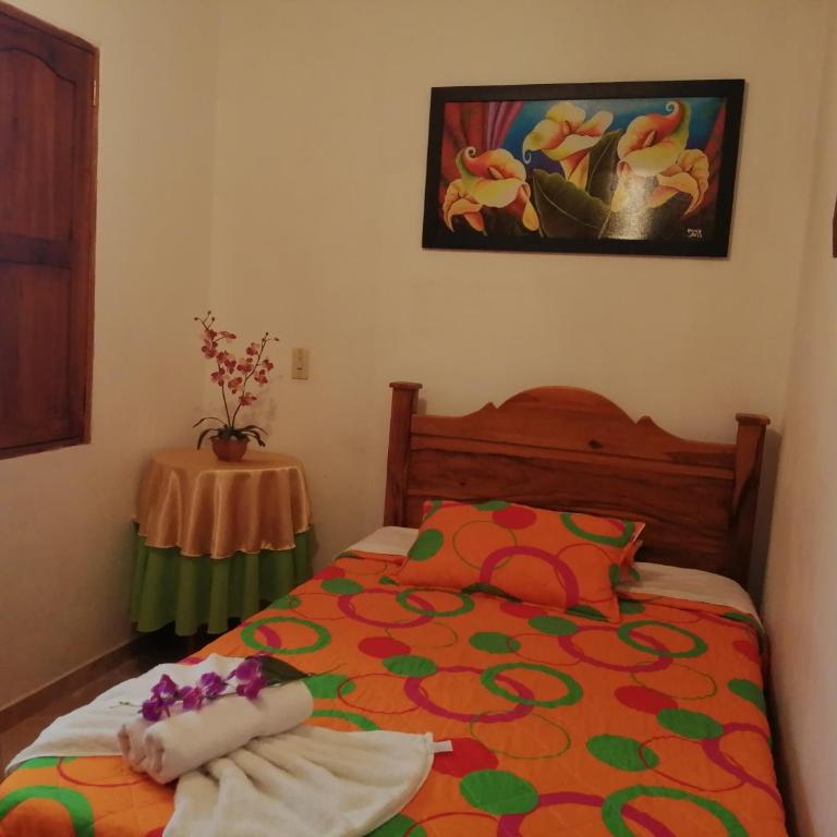 Las Orquídeas Jardín Casa Hotel - Three-Bedroom House - 17